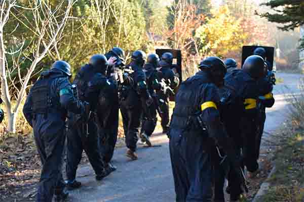 Swat Training Berlin, Swat Training Berlin, Emmerich Action Events, Swat Training in Berlin, Teamevent in Berlin, Action Events in Berlin, Firmenfeier in Berlin