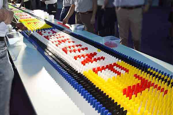 Domino Event in Köln, Domino Event Köln, Teamevent in Köln, Teambuilding Events in Köln, Firmenfeier Köln, Firmenevent Köln, Domino Köln, Events in Köln