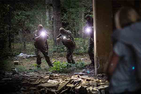Navy-Seal-Training-in-Berlin-Teambuilding-Events-Teambuilding-Action-Events-Horror-Events-SWAT-Training.jpg
