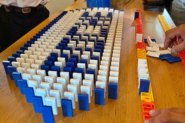 Domino Event Potsdam, Domino Event in Potsdam, Teamevent in Potsdam, Teambuilding Events in Potsdam, Firmenfeier in Potsdam, Firmenevent in Potsdam