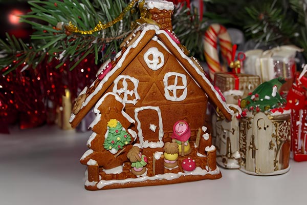 Lebkuchenhaus bauen, Lebkuchen gestalten, Weihnachtsfeier, Teambuilding