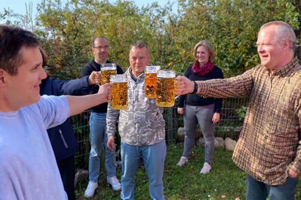 Bayerische Olympiade, Maßkrug stemmen, Teamevent, Teamuilding Event, Betriebsausflug, Bauern Olympiade, Emmerich Events, Firmenevent