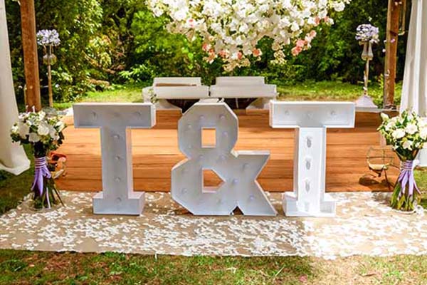 Leuchtbuchstaben Brandenburg mieten, Leuchtinitialen mieten, XXL Buchstaben mieten, Leuchtbuchstaben XXL mieten Berlin, Emmerich Events