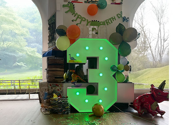 Leuchtzah 3, LED Zahl mieten 3, Leuchtbuchstaben Hochzeit. Emmerich Events, LED Zahl, Babyparty