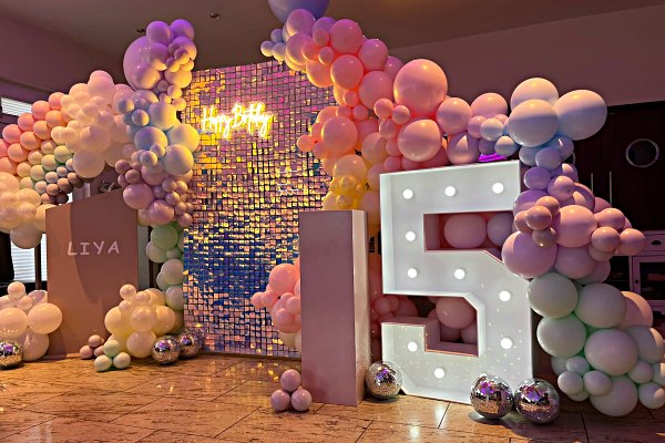 XXL Zahl 5 mieten, XXL 5, Geburtstagsdeko, Leuchtende XL Zahlen mieten, Leuchtbuchstaben, Leuchtende XXL Symbole mieten, rund um Ihre Hochzeit