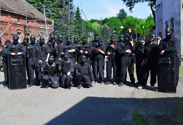 Junggesellenabschied in Berlin Swat Training, Junggesellenabschied Berlin, Junggesellinnenabschied in Berlin, Männerabend Berlin, Action Events Berlin, Horror Events Berlin, Grusel Events Berlin