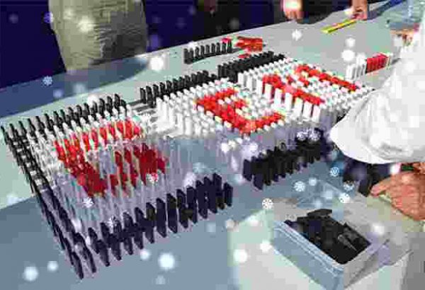 Weihnachtsdomino in Berlin, Weihnachtsfeier - Emmerich Events - Teamuilding Berlin - Firmenevents