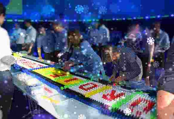 Weihnachtsdomino in Hamburg, Weihnchtsfeier in Hamburg, Weihnachtsfeier - Emmerich Events - Teamuilding in Hamburg - Firmenevents in Hamburg